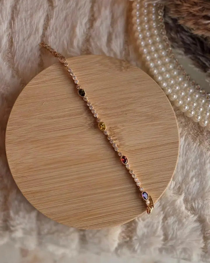 Minimal multicolor stone