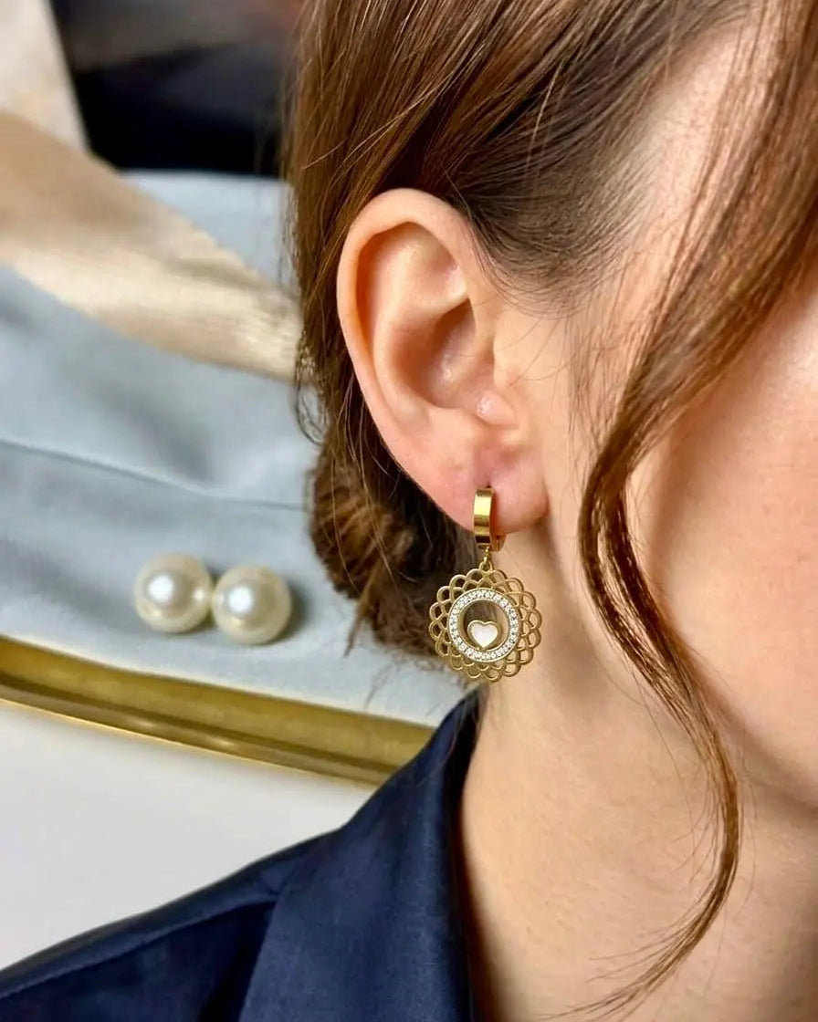 Earring With Round Hangings