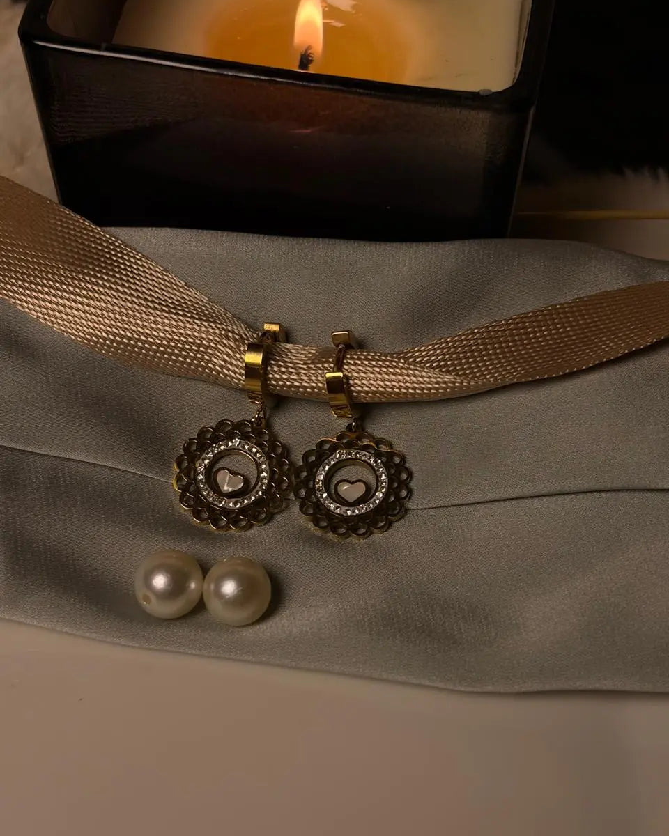 Earring With Round Hangings