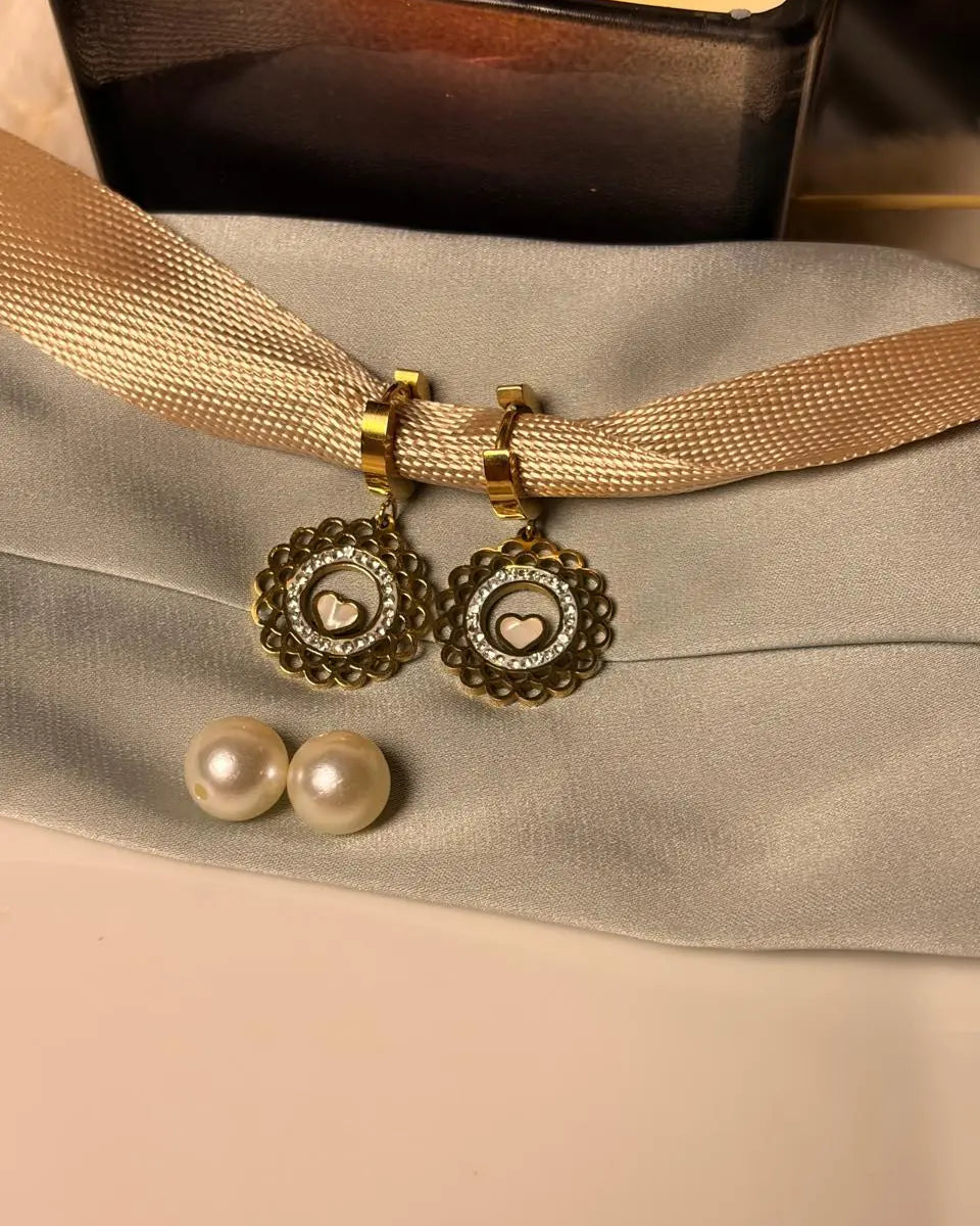 Earring With Round Hangings