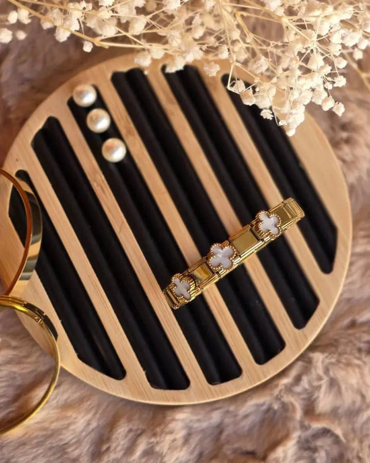Elastic Band Type Bangle