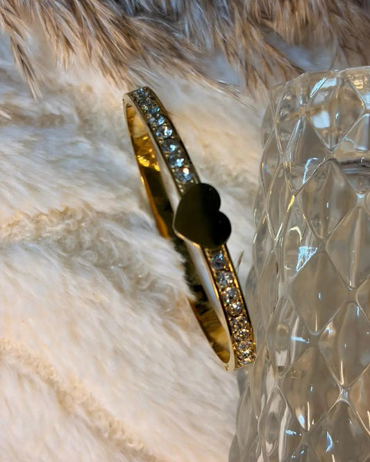 Minimal Lock Type Bangle